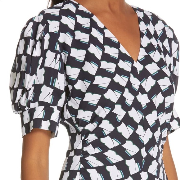 Lewis V-Neck Print Crepe Dress NEW NWT SZ 18 - Picture 3 of 5